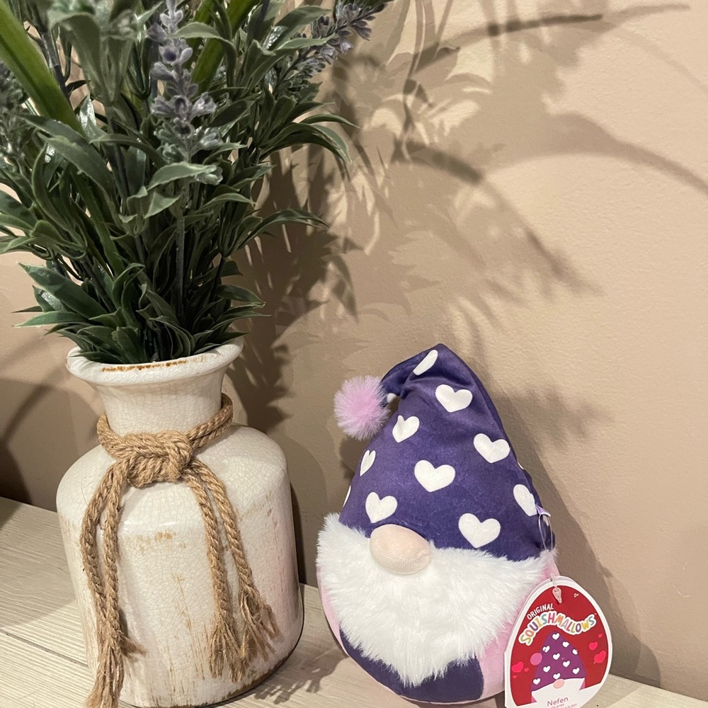 Squishmallow - Nefen - Valentines Day Collectable NWT